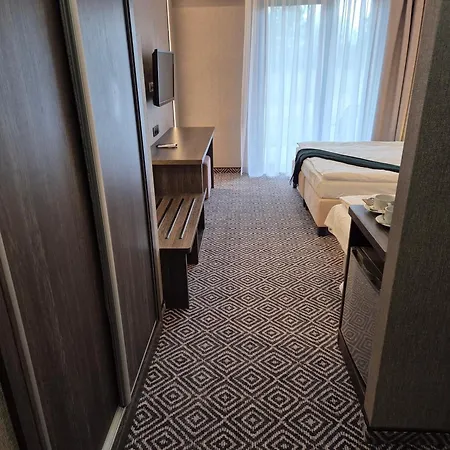 Hotel & Jora Wielka Mikołajki