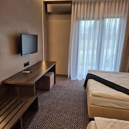 Hotel & Jora Wielka Mikołajki