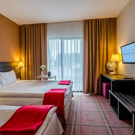 & Jora Wielka Otel 3*