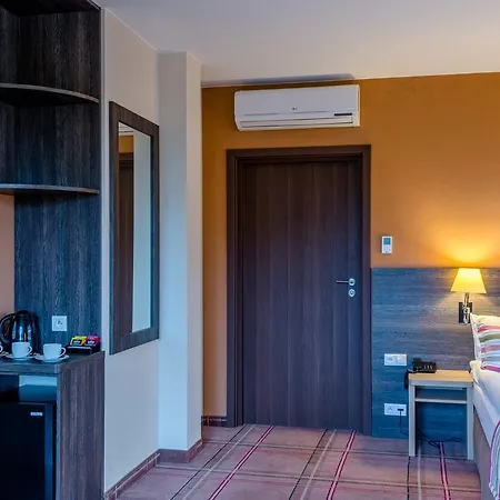 & Jora Wielka Mikołajki